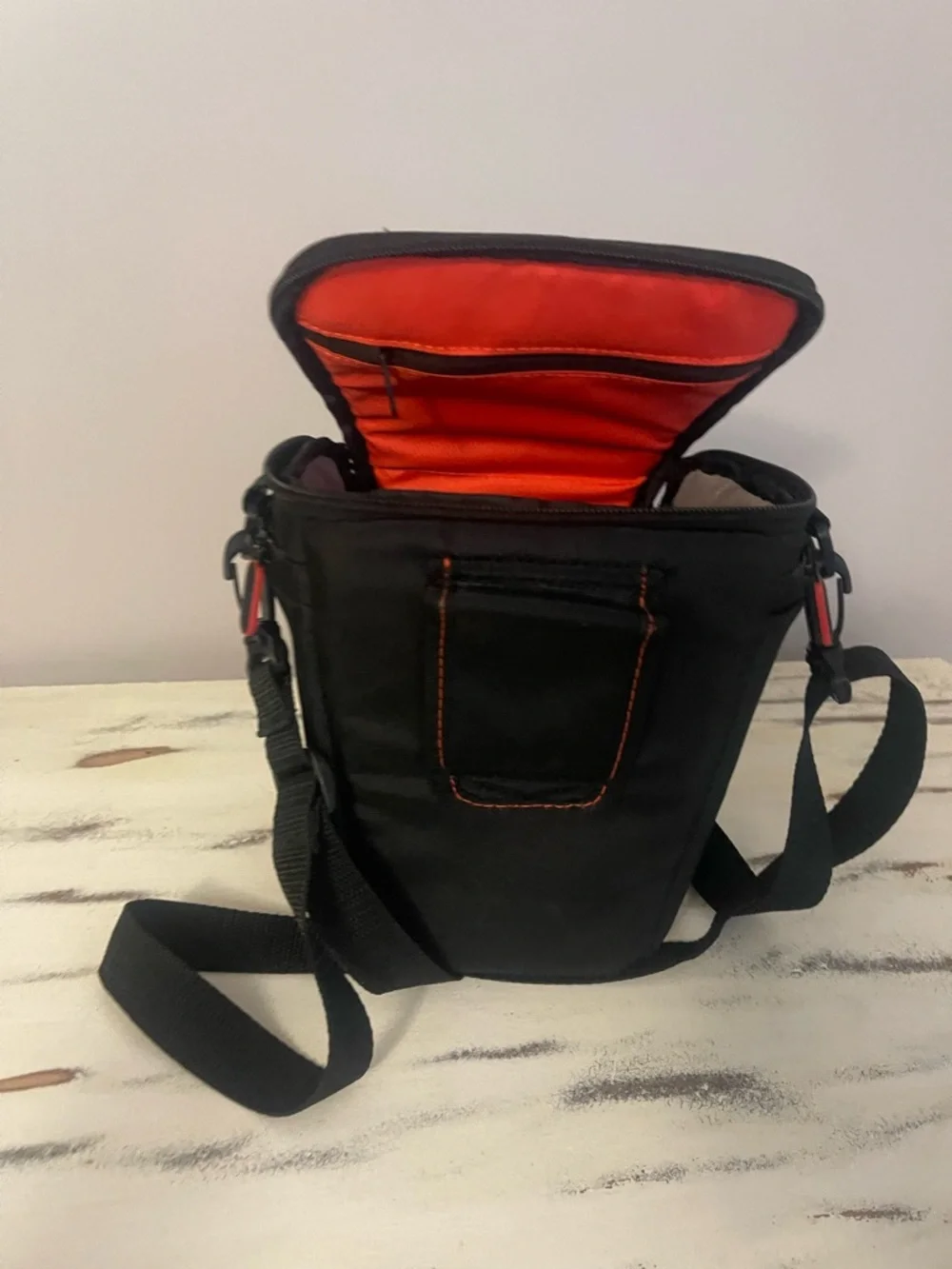 Case Logic Black Camera Bag with red Accent